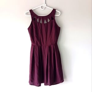 Empyre Sleeveless Mini Dress Cutouts A-Line Pleats Plum Purple Medium